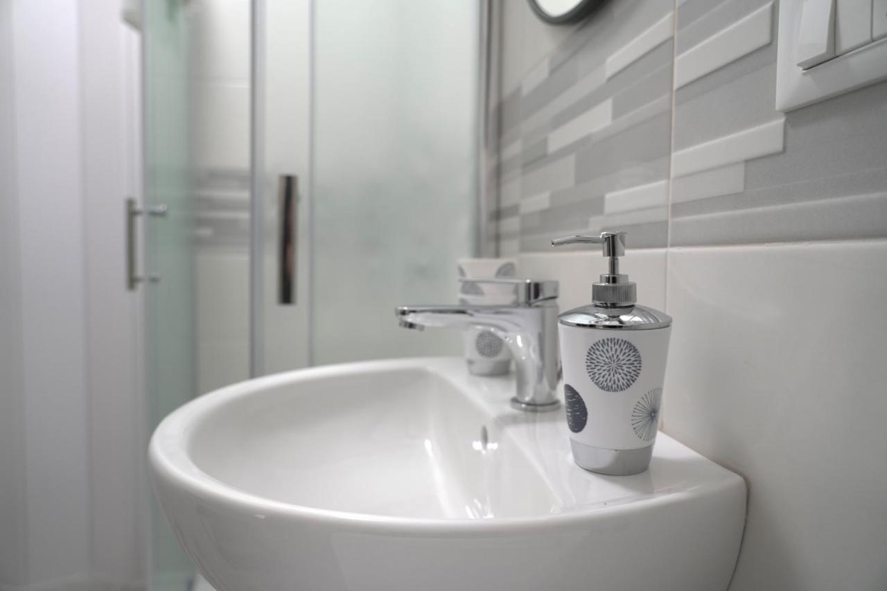 Cascina Riva Hotel Leggiuno Ngoại thất bức ảnh